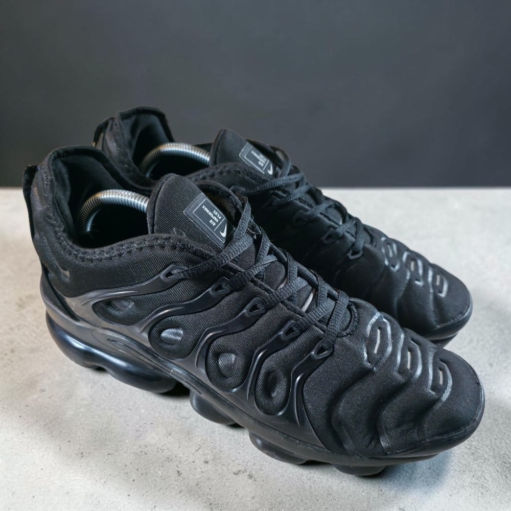 Nike Air VaporMax Plus Triple Black Mens Size 11 Running Shoes 924453-001 *Flaws